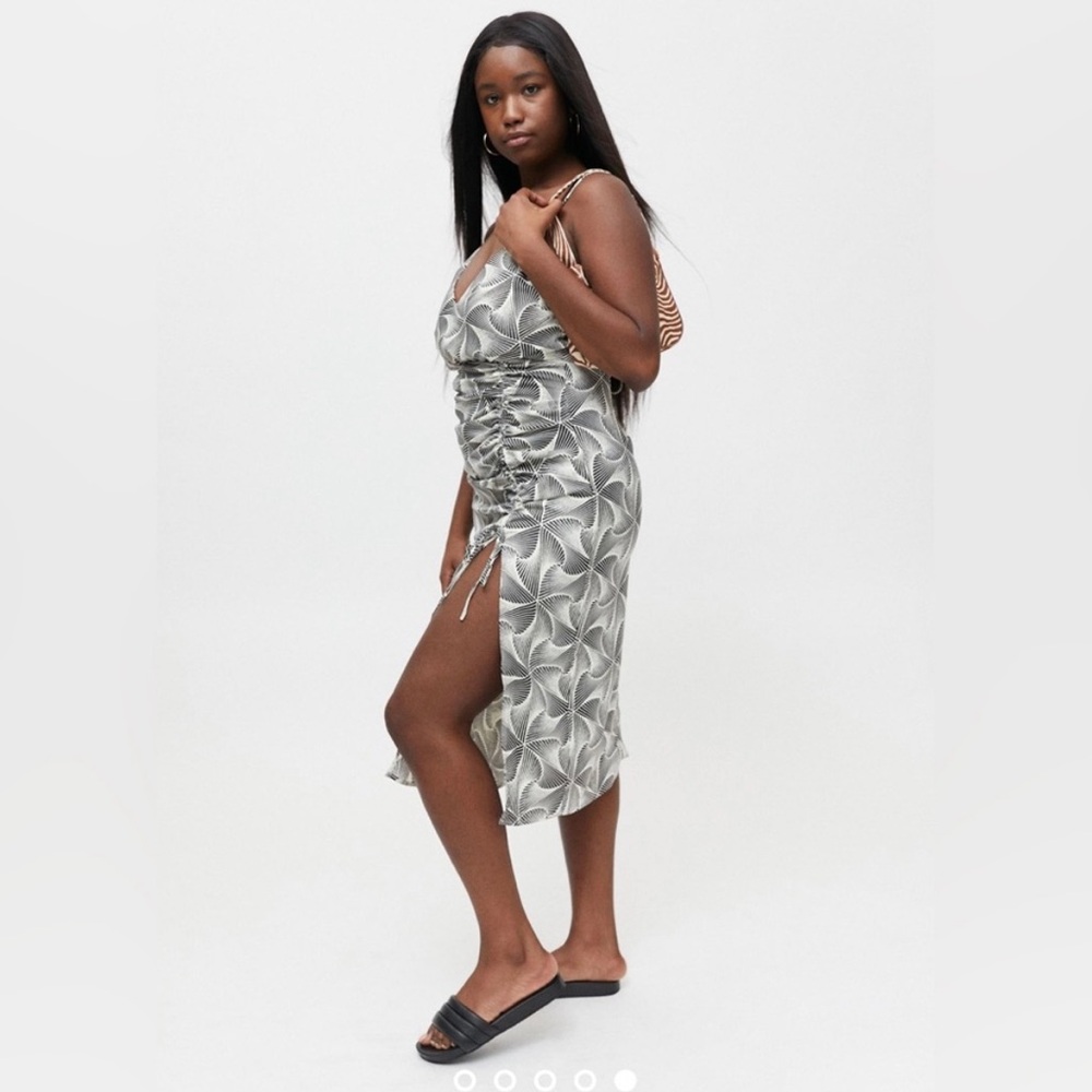 Urban Outfitters Black White Printed Ruched Midi Dress Tie Back Cutout Small - Picture 3 of 15